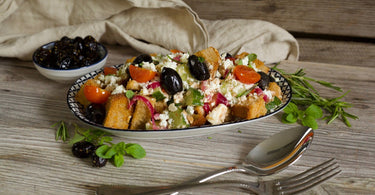 Griechischer Brotsalat