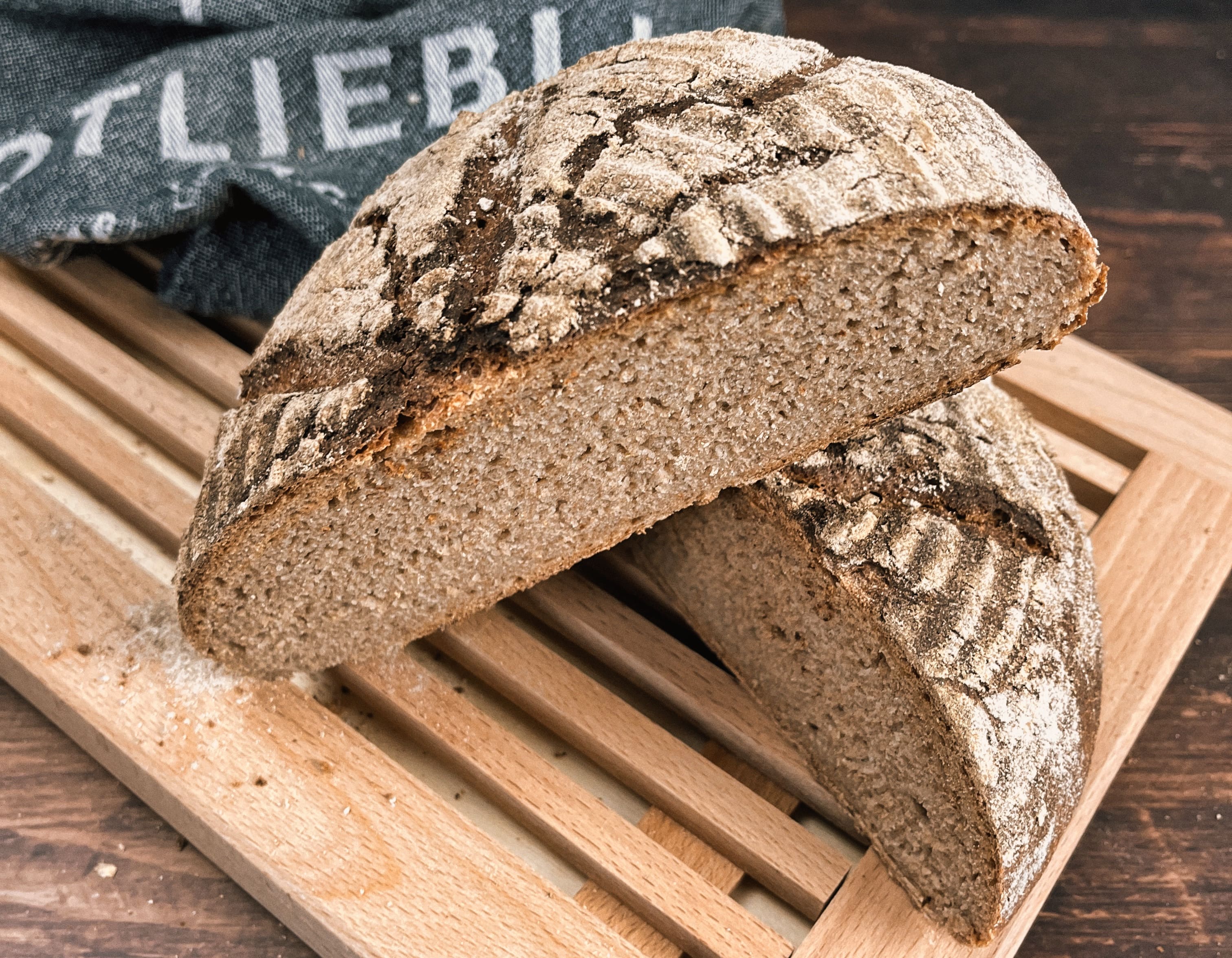 Dinkel Dirk: Rezept für ein Dinkel-Roggenbrot mit Sauerteig – Brotliebling Dinkel Dirk: Rezept für ein Dinkel-Roggenbrot mit Sauerteig – Brotliebling