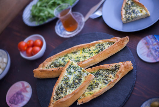 Pide mit Spinat und Fetakäse