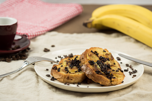 Reicher Ritter - French Toast mit Banane & Kakao Nibs
