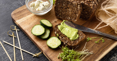 Gurke-Spinat-Erdnuss-Brotaufstrich