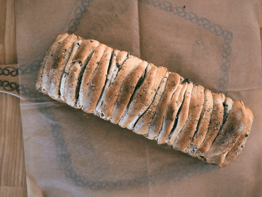 Sauerteig-Kräuter-Knoblauch-Zupfbrot