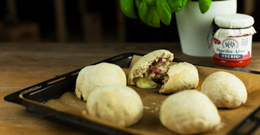 Pizzabrötchen mit flüssigem Kern