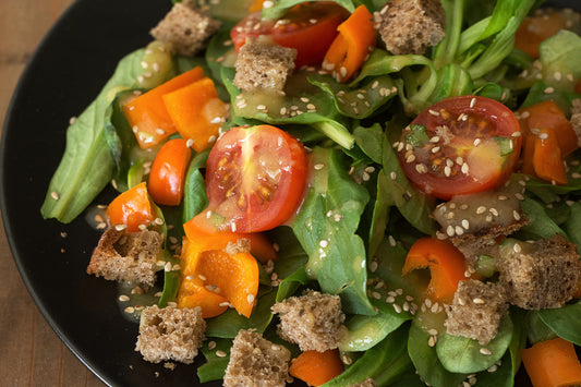 Grüner Blattsalat mit Quitten-Dressing